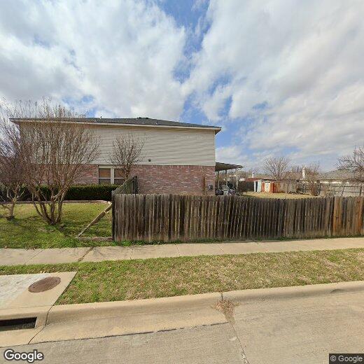 Primary Photo - 801 Encino Dr