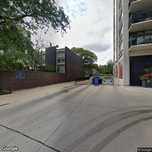Primary Photo - 1455 N Sandburg Ter