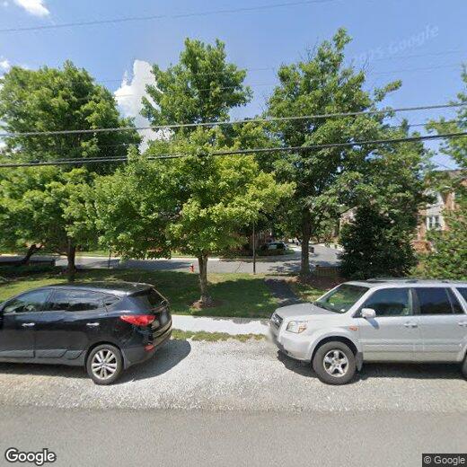 Foto principal - Gorgeous, bright 3 bed 3 bath Townhouse in...