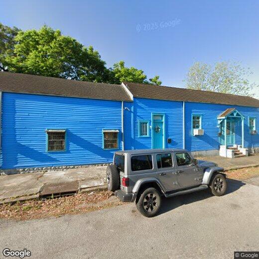 Primary Photo - 1340 Poland Ave