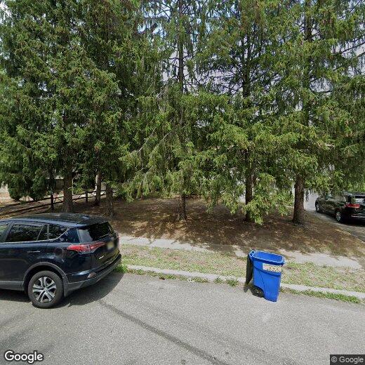Primary Photo - 16 Dogwood Dr