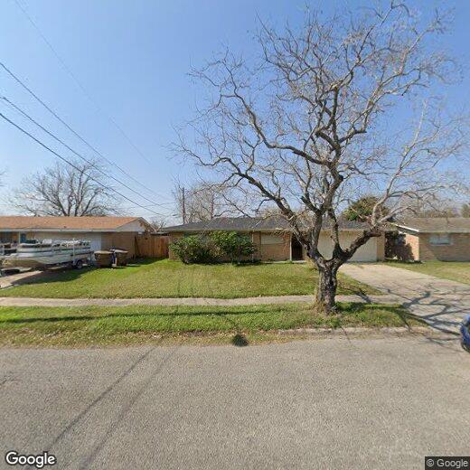 Primary Photo - Nice Home located just off of SPID and Air...