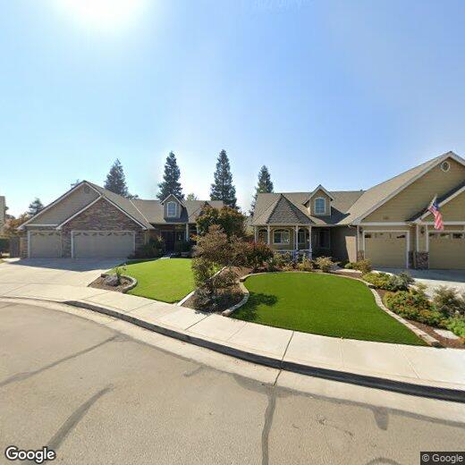 Foto principal - 4 bedroom 2 bathroom in NW Visalia!