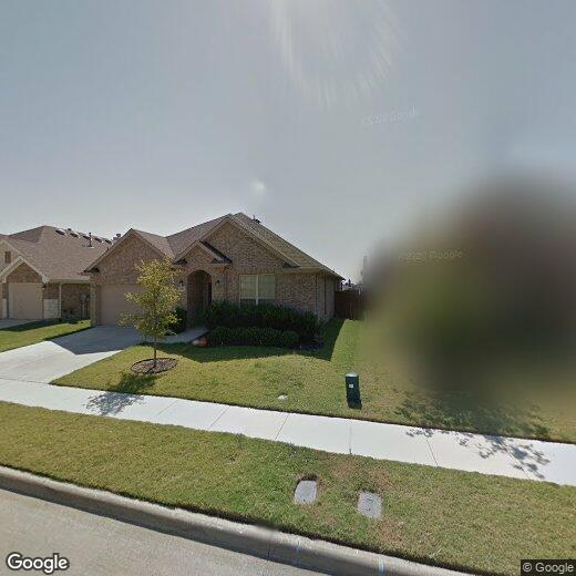 Foto principal - 908 Lake Grove Dr