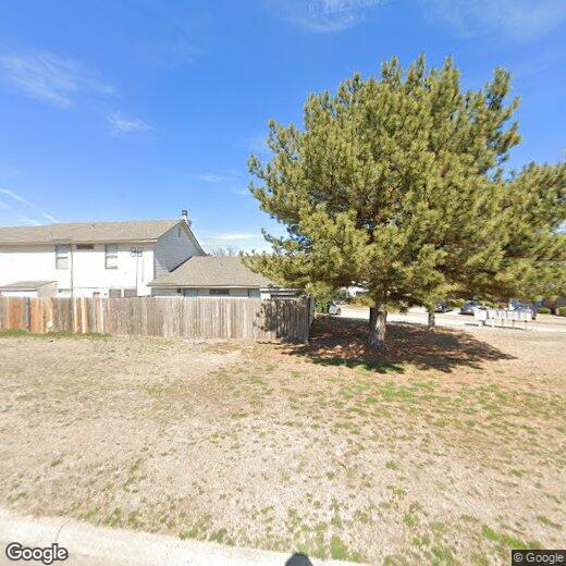 Primary Photo - 6818 NW Willow Springs Dr