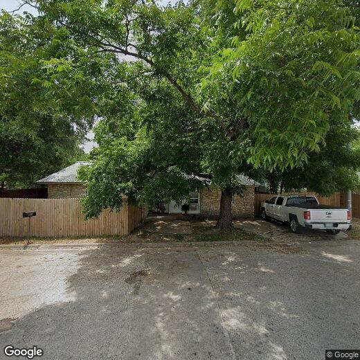 203 S Rhomberg St, TX 78611 House Rental in TX