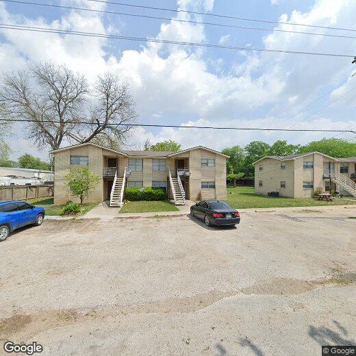 Foto principal - 748 Old Martindale Rd