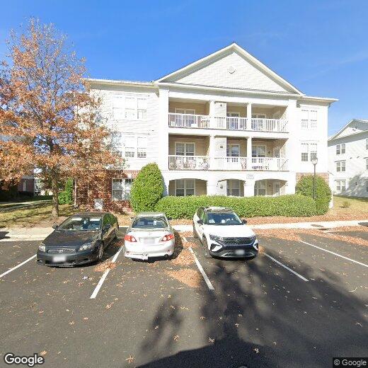 Foto principal - 2-Bedroom, 2-Bathroom Condo with Modern Am...