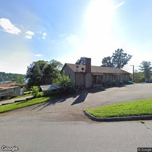 464 Steel Bridge Loop Unit B, Hickory, NC 28601 Room for Rent in