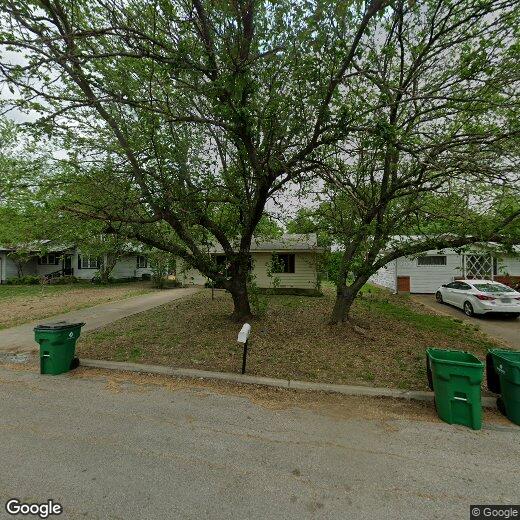 Primary Photo - 817 N Hughes St
