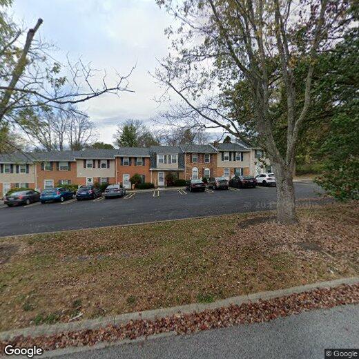 Foto principal - 2 Bedroom, 1.5 Bath Townhouse