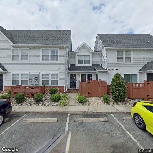 Foto principal - Charming 2BR Townhome in Portsmouth