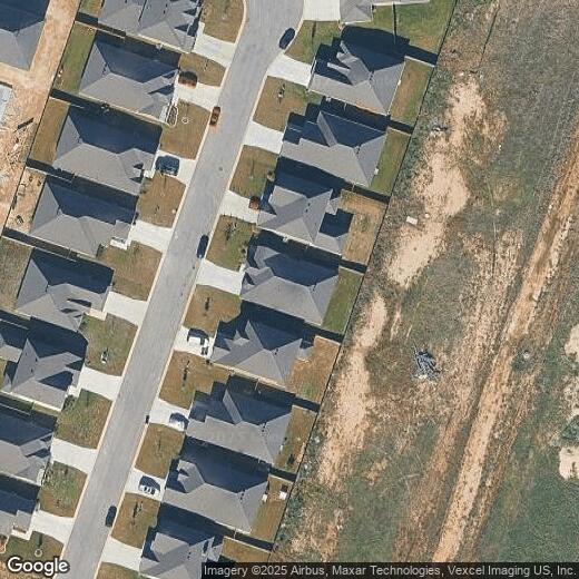 Foto principal - Charming 3-Bedroom Home with Spacious Yard...