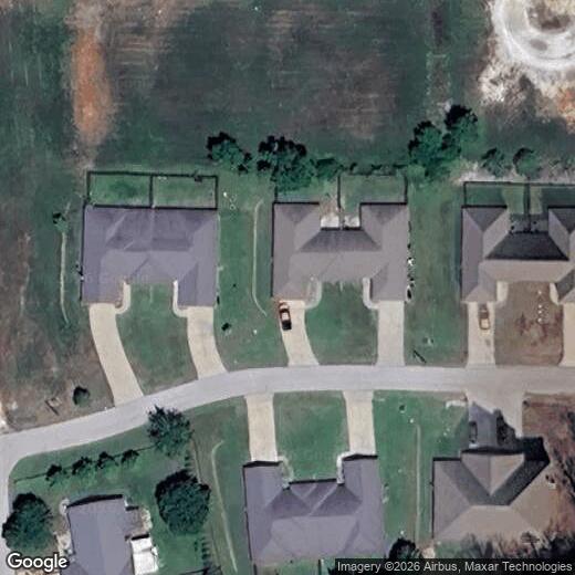 5066 Raintree Cir, Loma Linda, MO 64804 Townhome Rentals in Loma