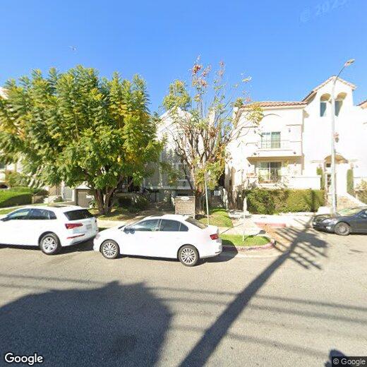 Foto principal - 10627 Moorpark St