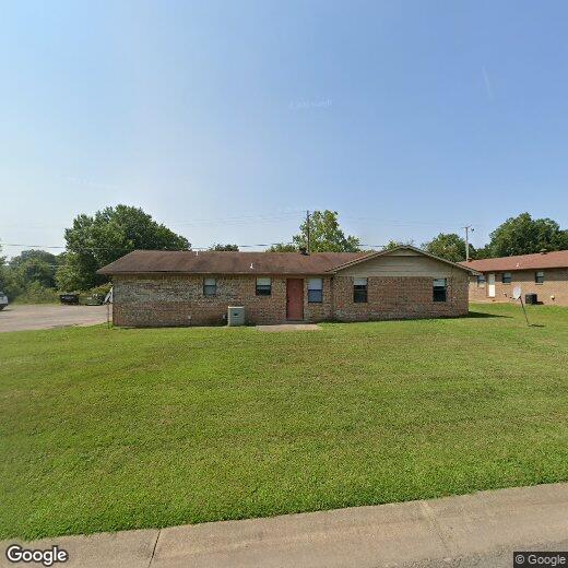 Primary Photo - 1208 S Frankfort Ave