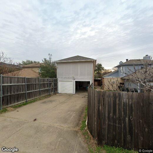 Primary Photo - 1729 Palo Alto Dr