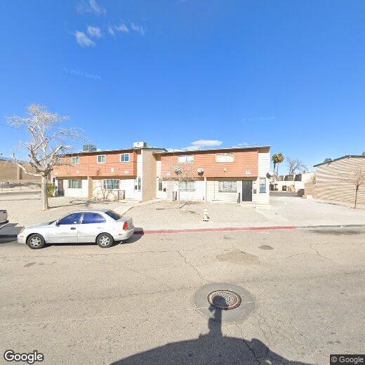 Foto principal - 700 E Nelson Ave