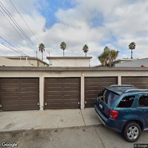 Primary Photo - 1002 E 32nd St