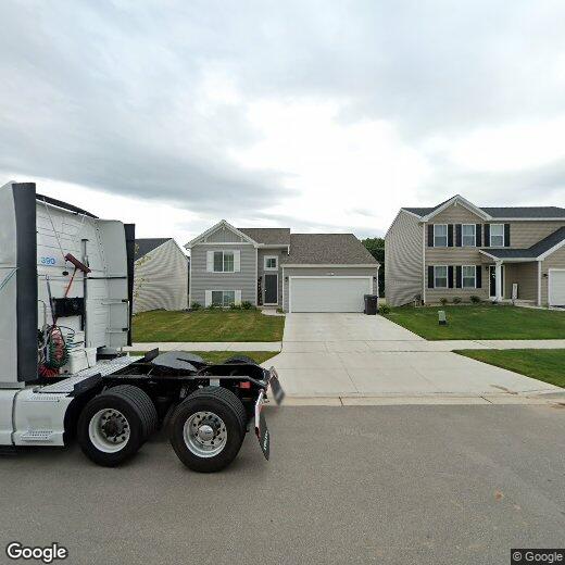 Primary Photo - 4 bedroom home for lease