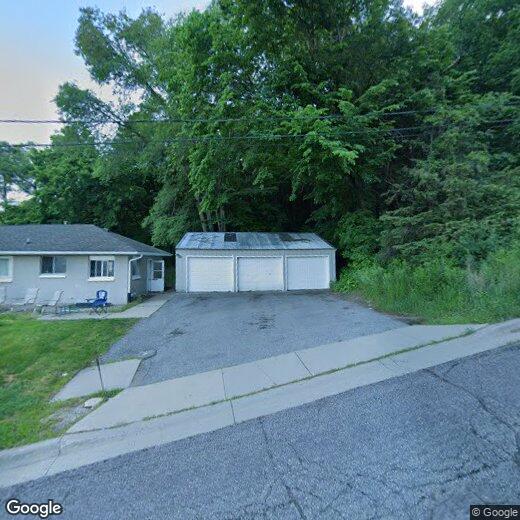 Primary Photo - 413 Lilly St