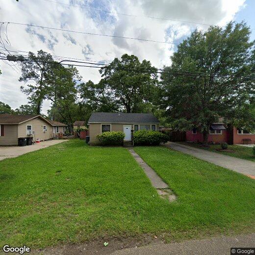 Primary Photo - 4 bedrooms 2 baths - Section 8 Accepted