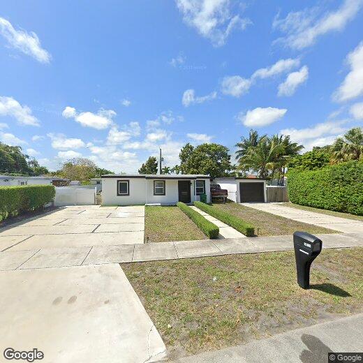 Primary Photo - 4910 SW 98th Avenue Rd