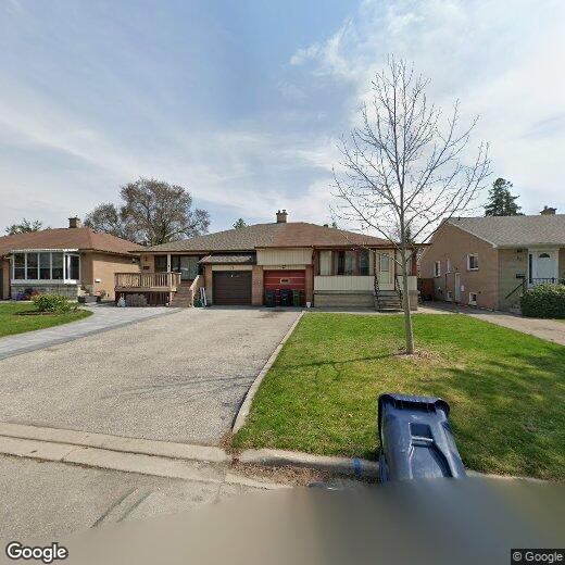 Photo principale - 80 Pinemore Crescent