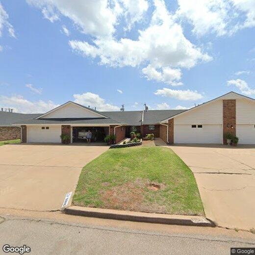 1406 E Proctor Ave, Weatherford, OK 73096 Townhome Rentals in