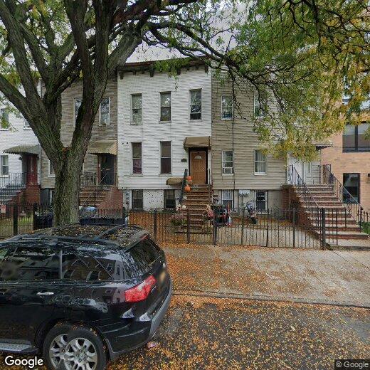 Primary Photo - 70 Weirfield St