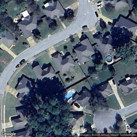 Primary Photo - 446 River Oaks Dr