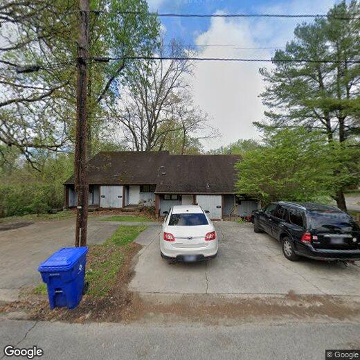 Primary Photo - 100 Walnut Ln