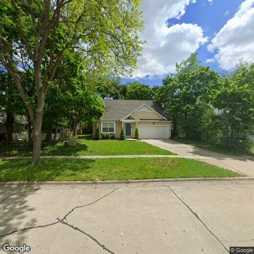 Primary Photo - 2365 Pinecrest Ave