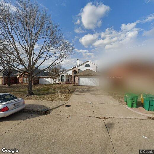 Primary Photo - 918 Clover Hill Ln