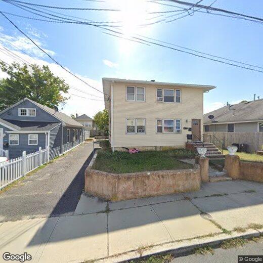 80 Seabreeze Way Unit 1, Keansburg, NJ 07734 Room for Rent in