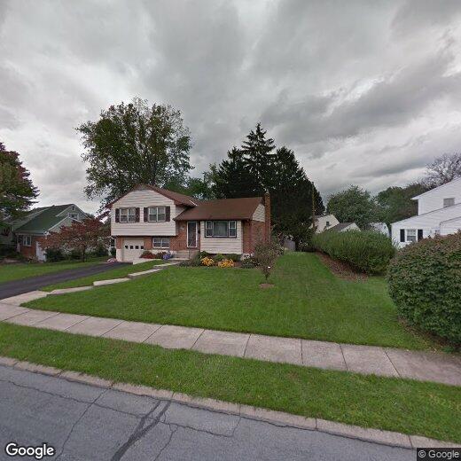 Primary Photo - 229 Bard Ave