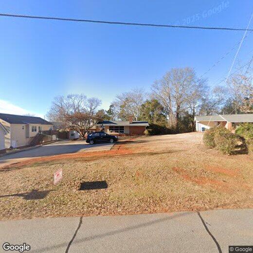 Primary Photo - 160 Pineview Dr