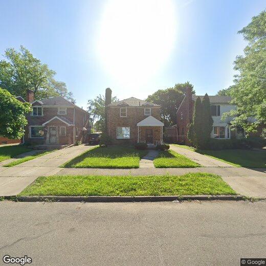 Foto principal - 4 bedroom 2 full bath brick home.