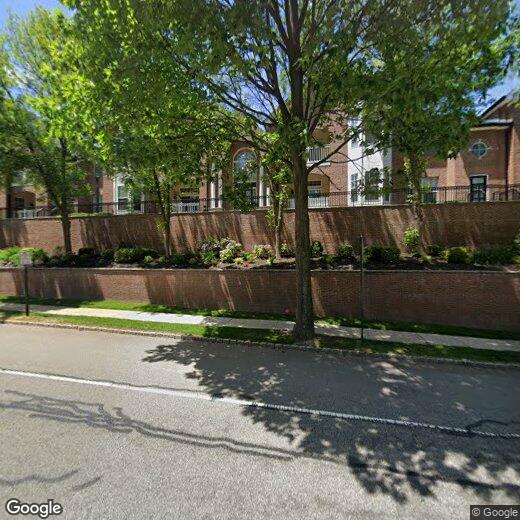 Primary Photo - 70 Hill St