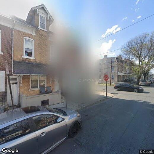 552 N 10th St Unit 2, Allentown, PA 18102 Room for Rent in Allentown