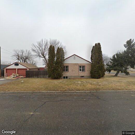 Primary Photo - Centrally located 2 bed 1 bath upper level...