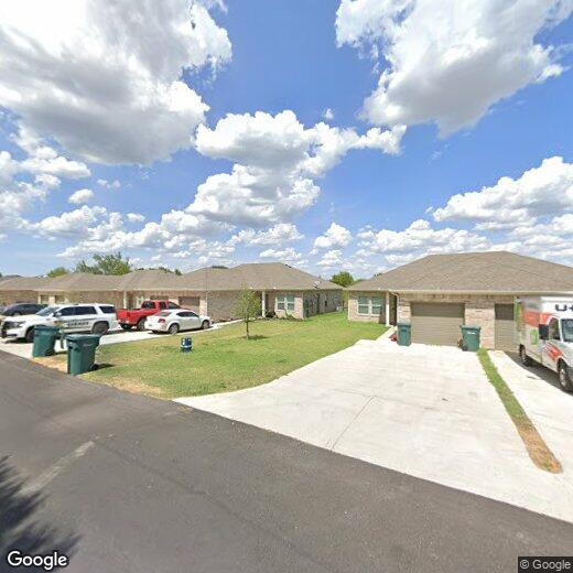 2313 N Hickory St, Sherman, TX 75092 Townhome Rentals in Sherman TX