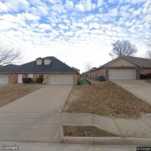 281 Copper Oaks Dr, Centerton, AR 72719 Townhome Rentals in Centerton