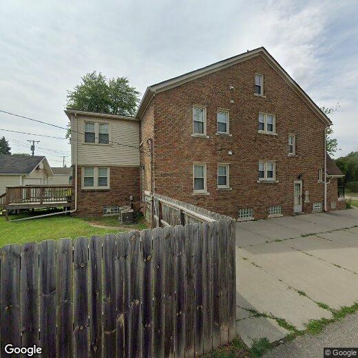 Primary Photo - 233 Dwight St
