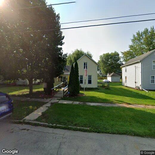 Primary Photo - 821 E Illinois St