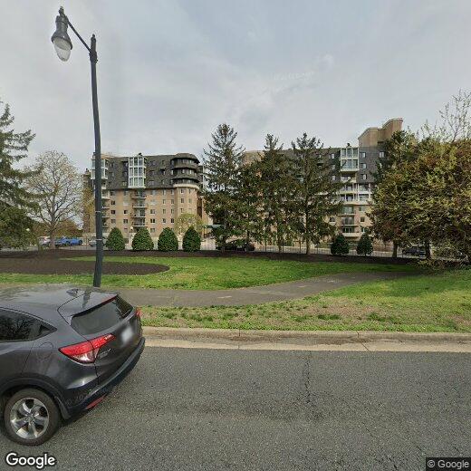 Foto principal - 1250 S Washington St