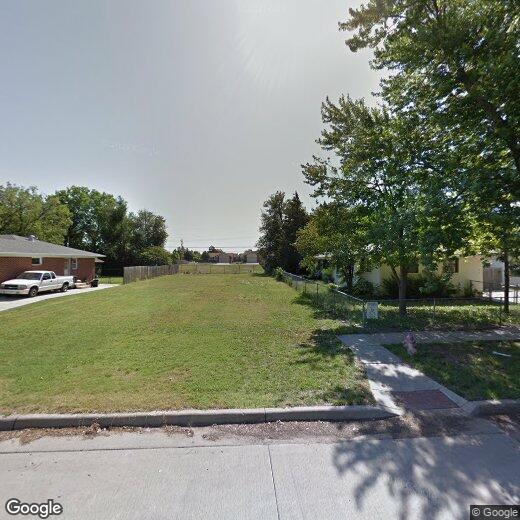 Foto principal - 2 bedroom 1 bath duplex