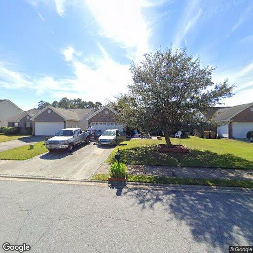 Primary Photo - 8 Gimbal Cir