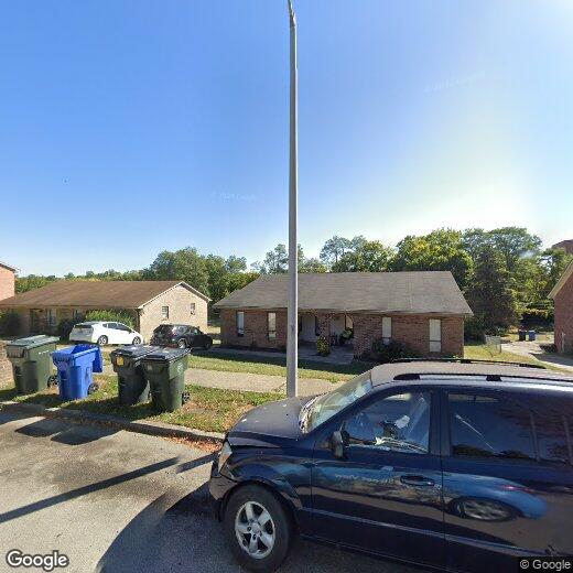 473 Whispering Hills Dr, Lexington, KY 40517 Room for Rent in