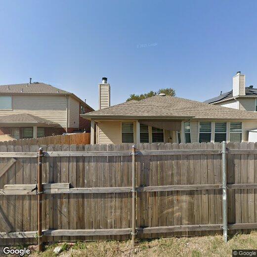 Foto principal - 3917 Plymouth Dr